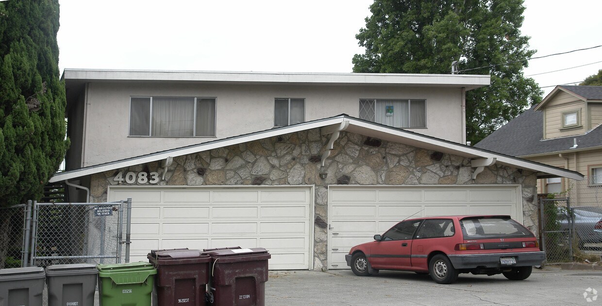 Building Photo - 4083 Lyon Ave