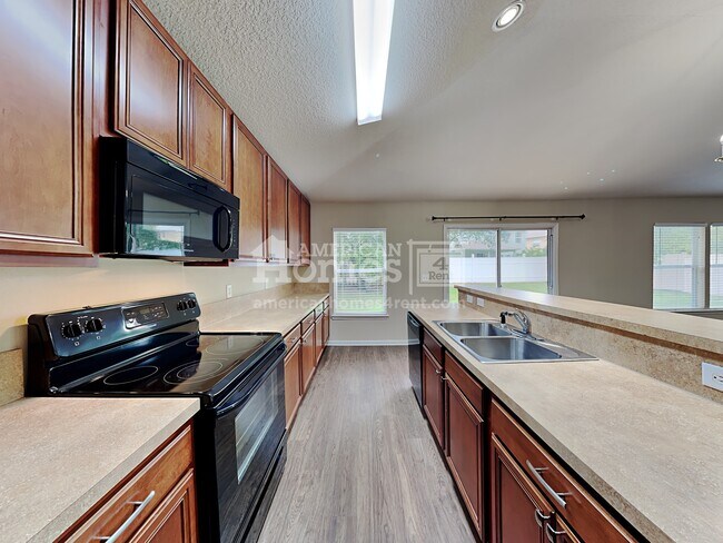 Foto del edificio - 1539 E Dunns Lake Drive