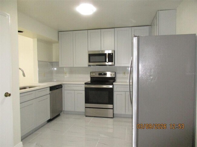 Foto del edificio - 200 Gemwood Ct