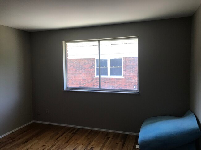 Foto del edificio - 6122 Ridgeacres Dr