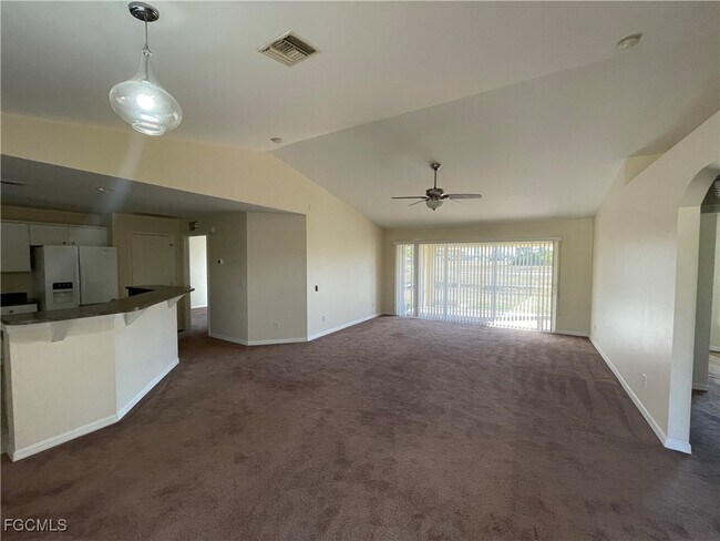 Foto del edificio - 2639 NW 24th Pl