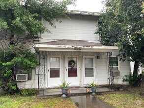 Building Photo - 537 Studewood St