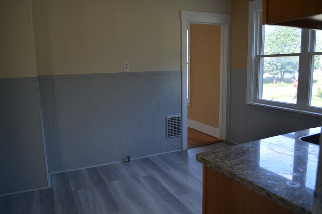 Building Photo - 1301 Thorn St