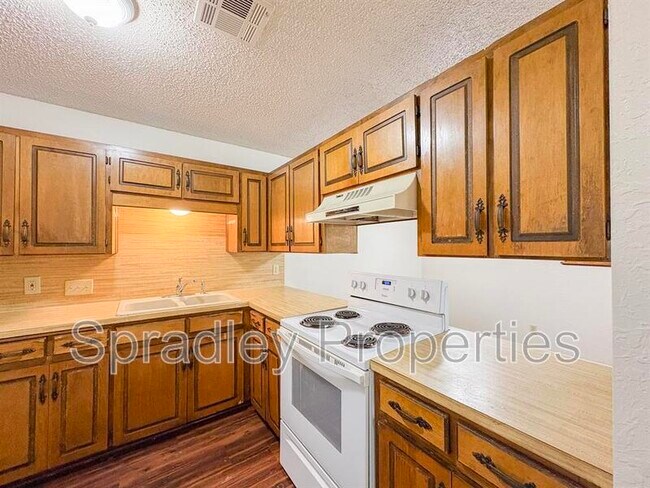 Foto del edificio - 2405A Patrick Henry St