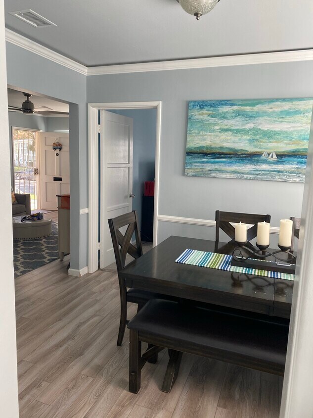 Foto principal - 4817 Hackett Ave
