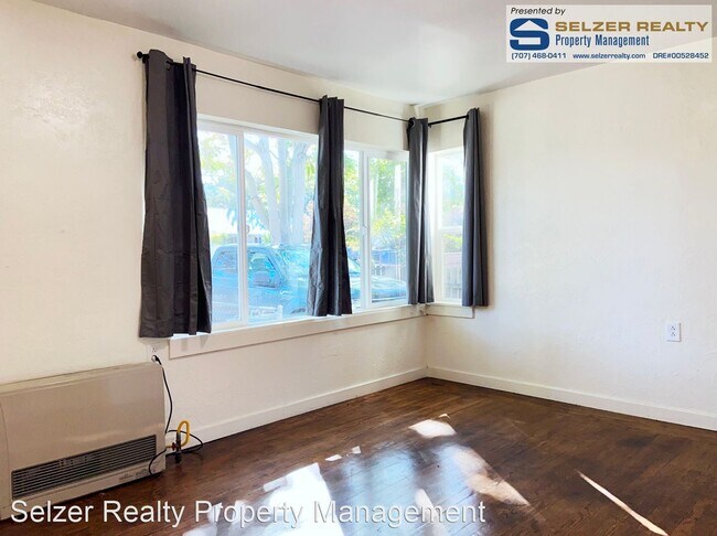 Foto del edificio - 3 br, 1 bath House - 196 Cherry St.