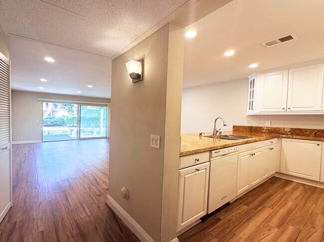 Building Photo - 184 Tangelo