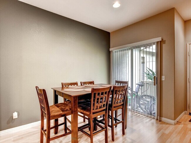Foto del edificio - Beautiful 2bed/2.5bath townhome in Chula V...