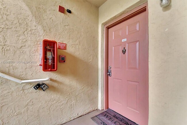 Foto del edificio - 2445 NW 33rd St