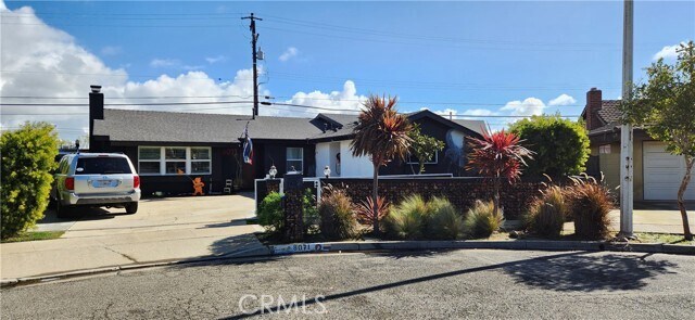 Primary Photo - 8075 Ebbtide Cir