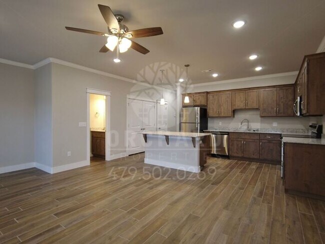 Foto del edificio - EP 6 | Townhome with Garage in Siloam Springs!