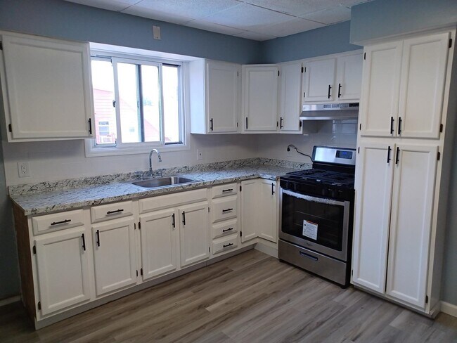 Foto del edificio - 6108 Durham Ave