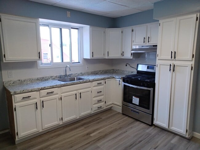 Building Photo - 6108 Durham Ave