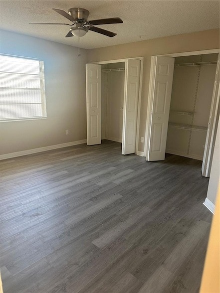 Foto del edificio - 951 Bryan Ct