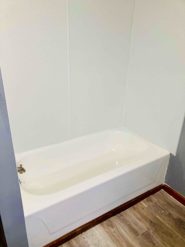 1040 Neptune Ave Akron, OH 44301 – photo 5