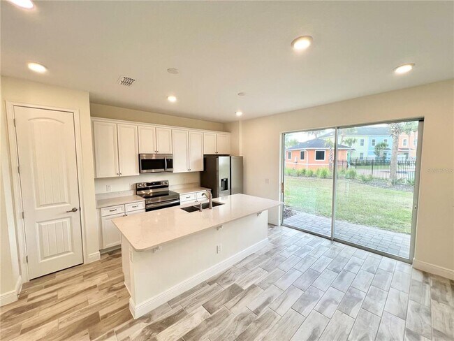 Foto del edificio - 2946 Castaway Ln