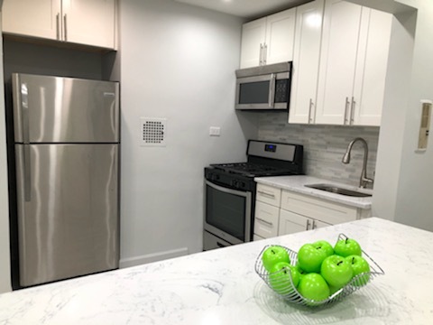 Cocina - 6910 Avenue U