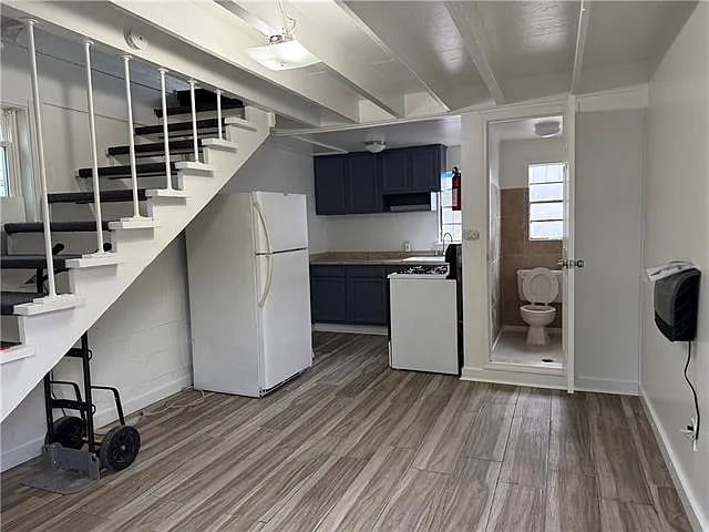 Building Photo - 321 Bengal Rd