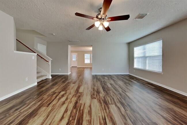 Foto del edificio - 19210 Doves Landing Ave