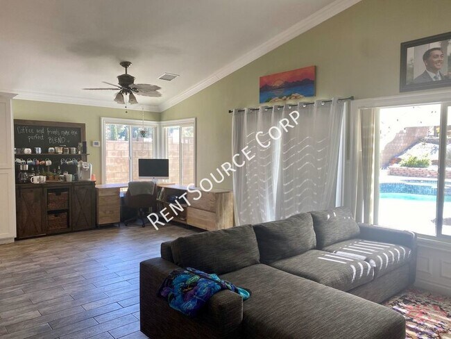 Foto del edificio - 4br 2ba Single Story Pool Home in West Pal...