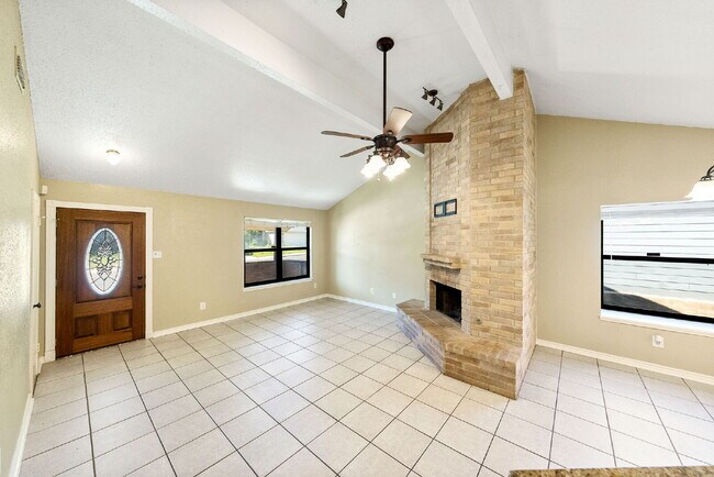 Foto del edificio - Move-In Ready!