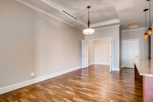 Dining area with office/den - 7600 Landmark Way
