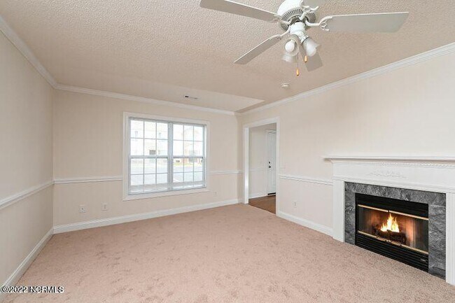 Foto del edificio - 4235 Dudleys Grant Dr