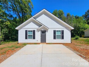 Building Photo - 310 Pope St