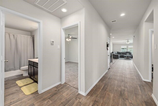 Foto del edificio - 1838 Gibbons Creek Dr