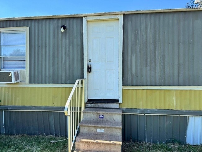 Foto del edificio - 314 W 6th St