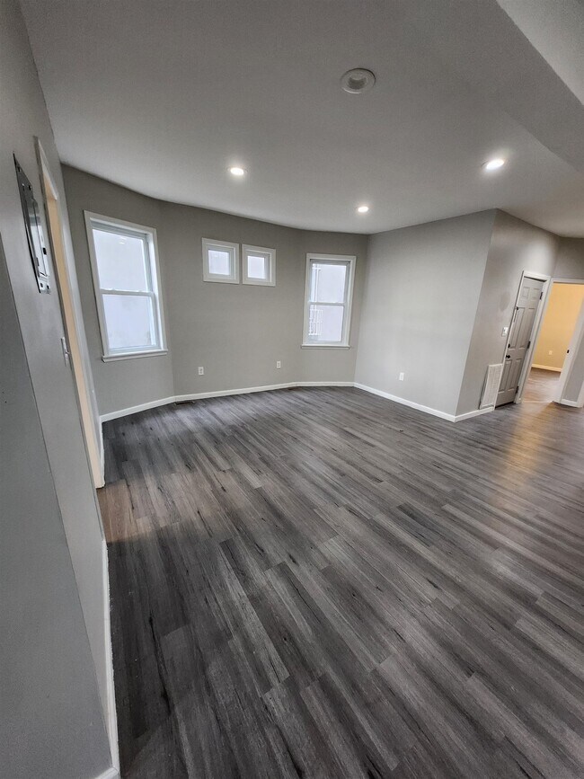 Foto del edificio - 23 Bayview Ave