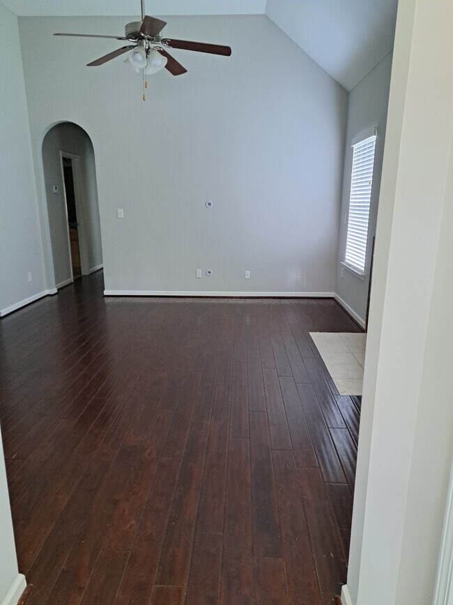 Foto del edificio - 265 Oxmoor Pl