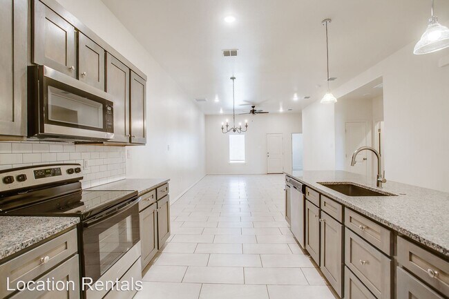 Building Photo - 2 br, 2 bath House - 1714 Corpus Avenue