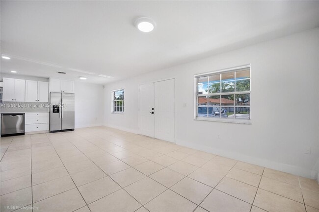 Foto del edificio - 3653 SW 27th St
