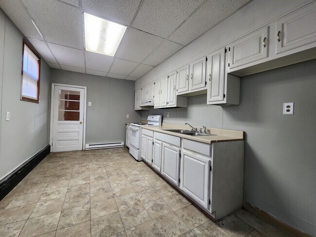 Building Photo - 333 Rolling Mill Ave