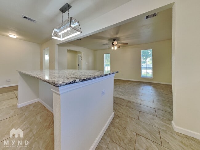 Building Photo - 4809 Cedar St