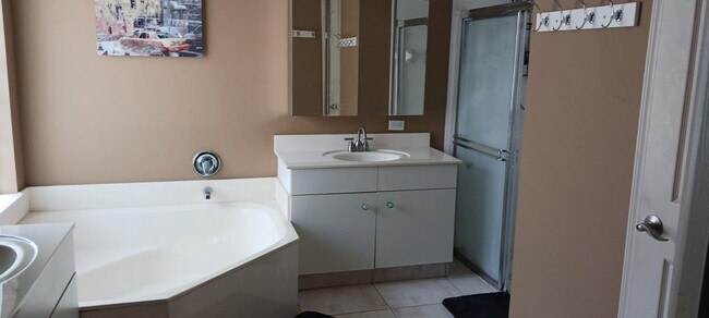 Foto del edificio - 3639 Hudson Ln