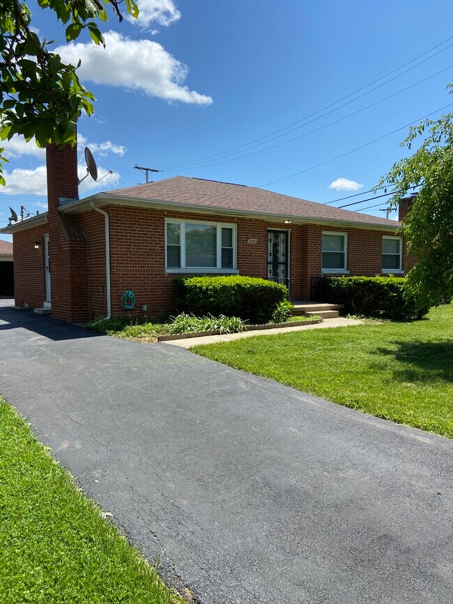 Foto del edificio - 306 Topsfield Rd