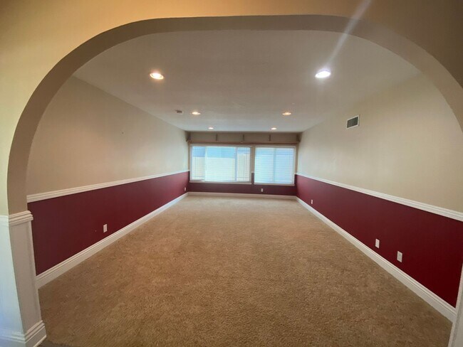 Building Photo - 3 bed, 2 bath home on a cul-de-sac