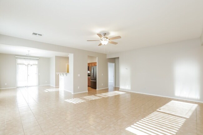 Foto del edificio - 7333 W St Catherine Ave