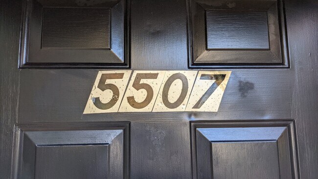 Foto del edificio - 5507 Estates Ct