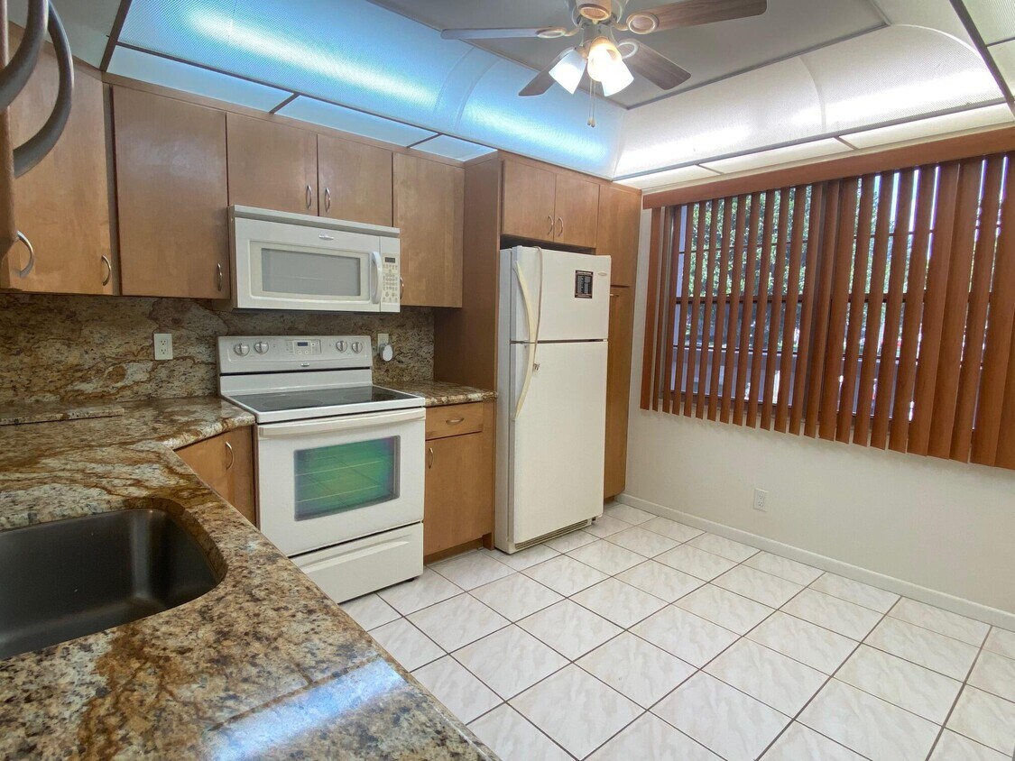 2102 Lucaya Bend Unit N2, Coconut Creek, FL 33066 Condo for Rent in