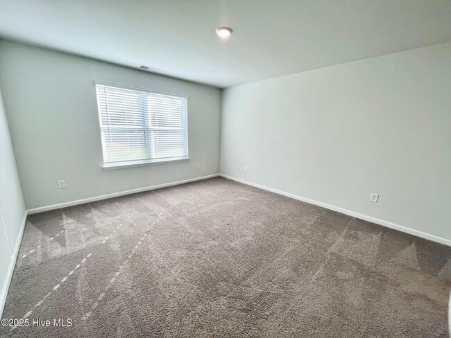 Building Photo - 421 High Ridge Ct