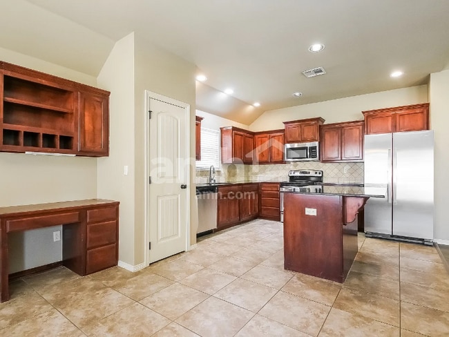 Building Photo - 14537 S Urbana Ct