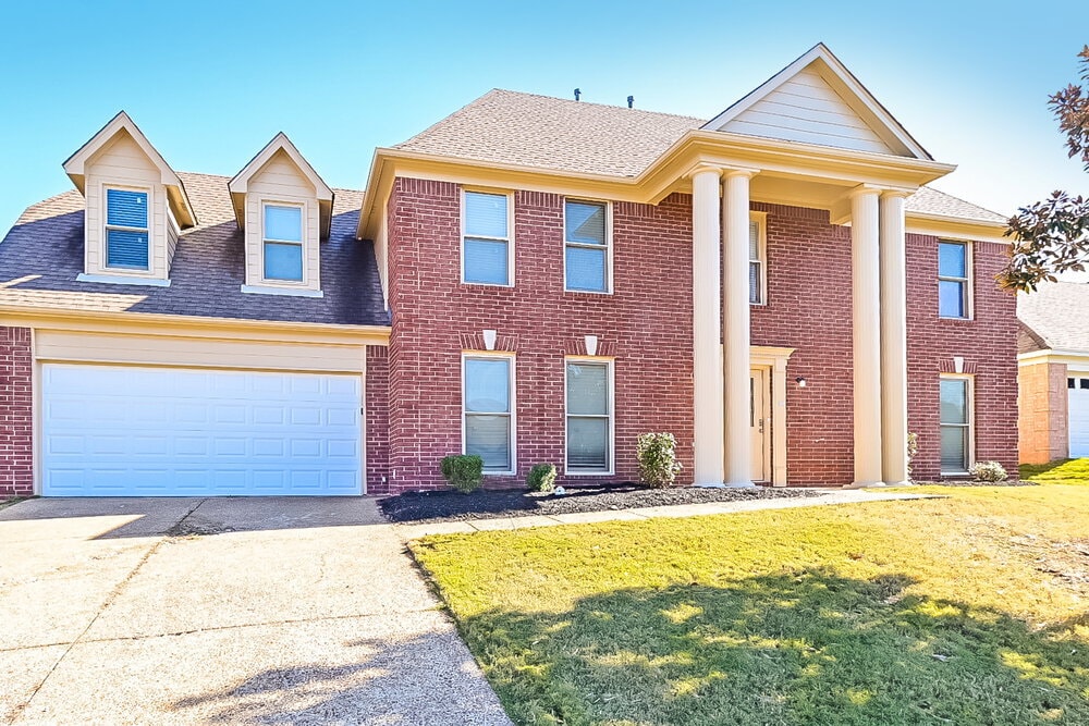 Primary Photo - 1120 Mossy Knoll Dr