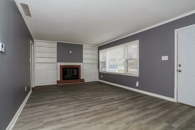 Foto del edificio - 4931 Fairfield Cir