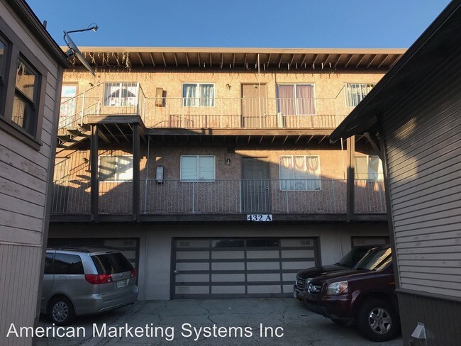 Foto del edificio - 432 Railroad Ave