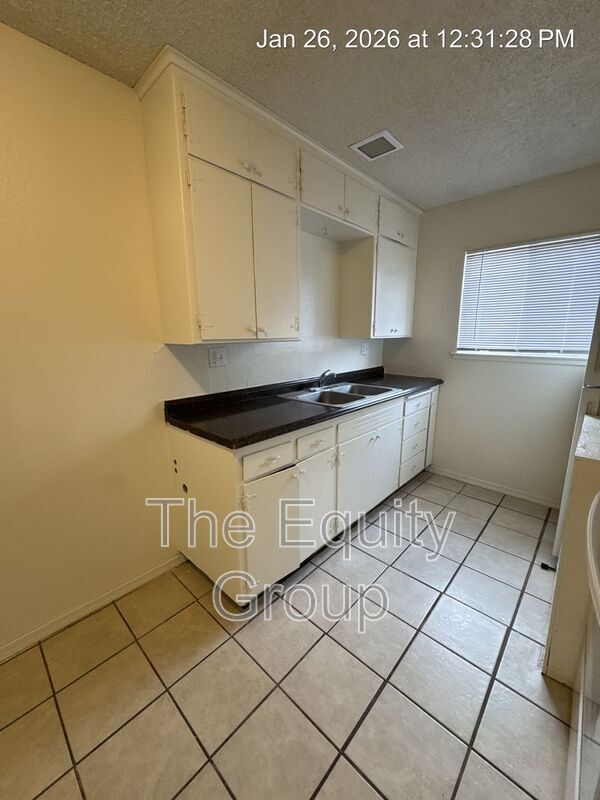 Building Photo - 2012 North Ave