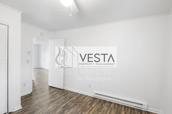 Building Photo - 130 Reems Creek Rd