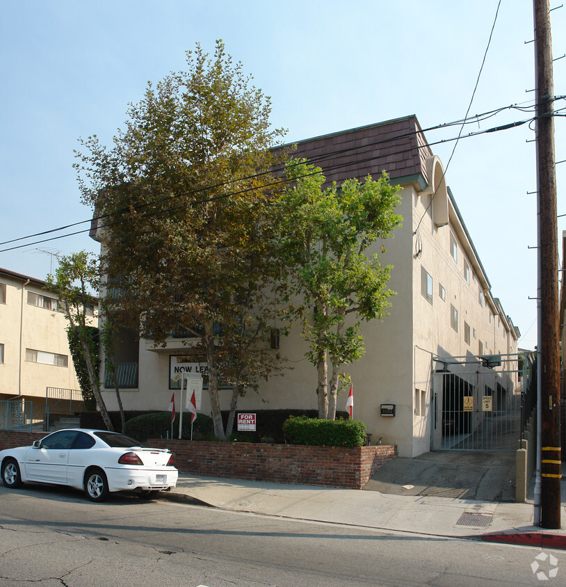 Foto del edificio - Centinela Apartments